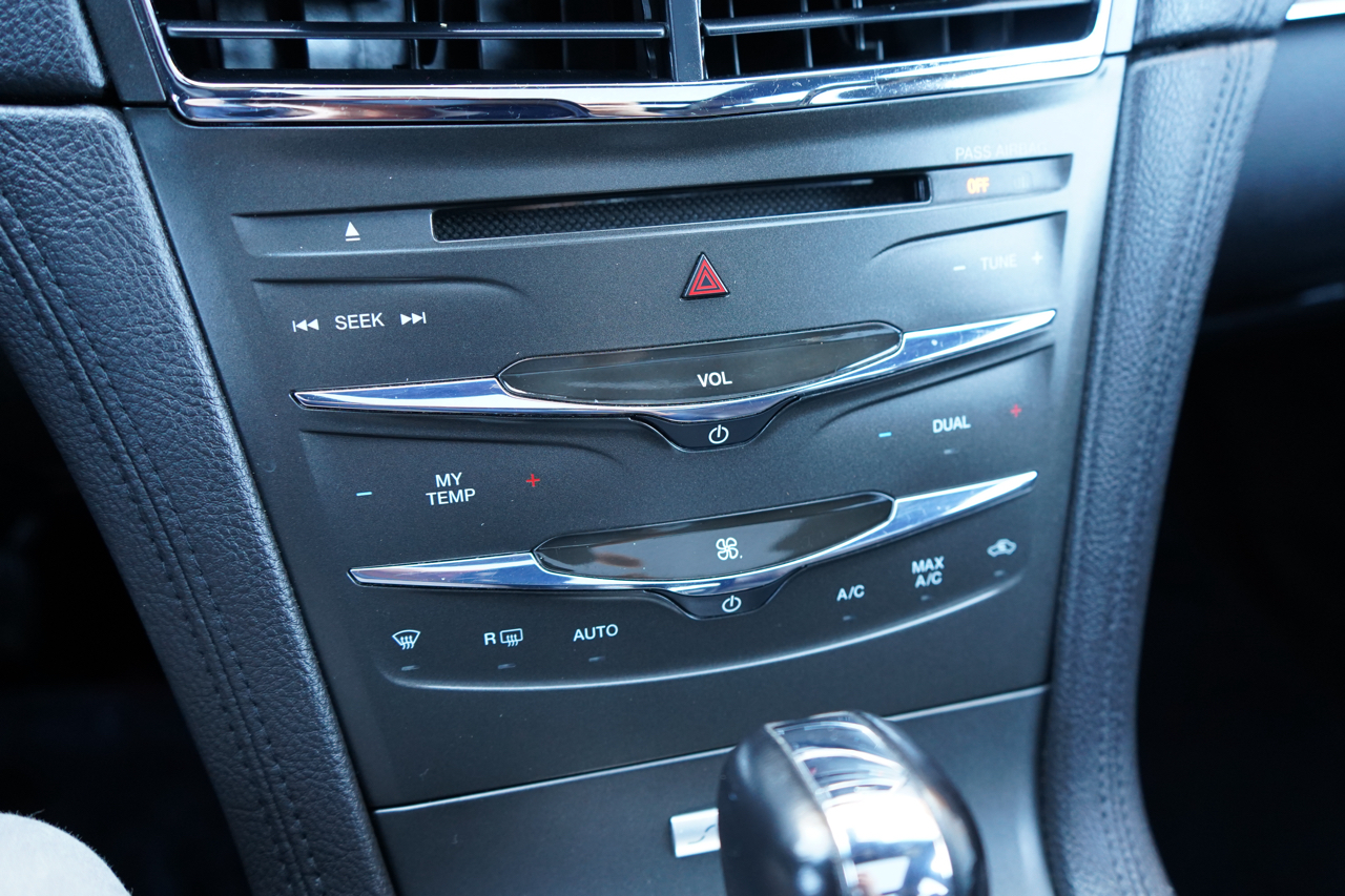 Lincoln MKT 3.7L AWD w/Livery Pkg 2017