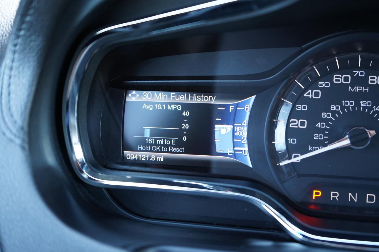 Lincoln MKT 3.7L AWD w/Livery Pkg 2017