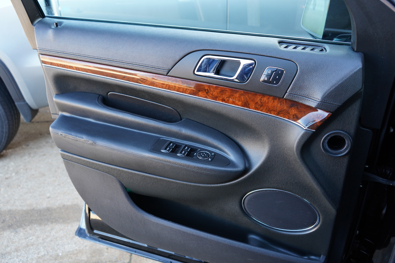 Lincoln MKT 3.7L AWD w/Livery Pkg 2017