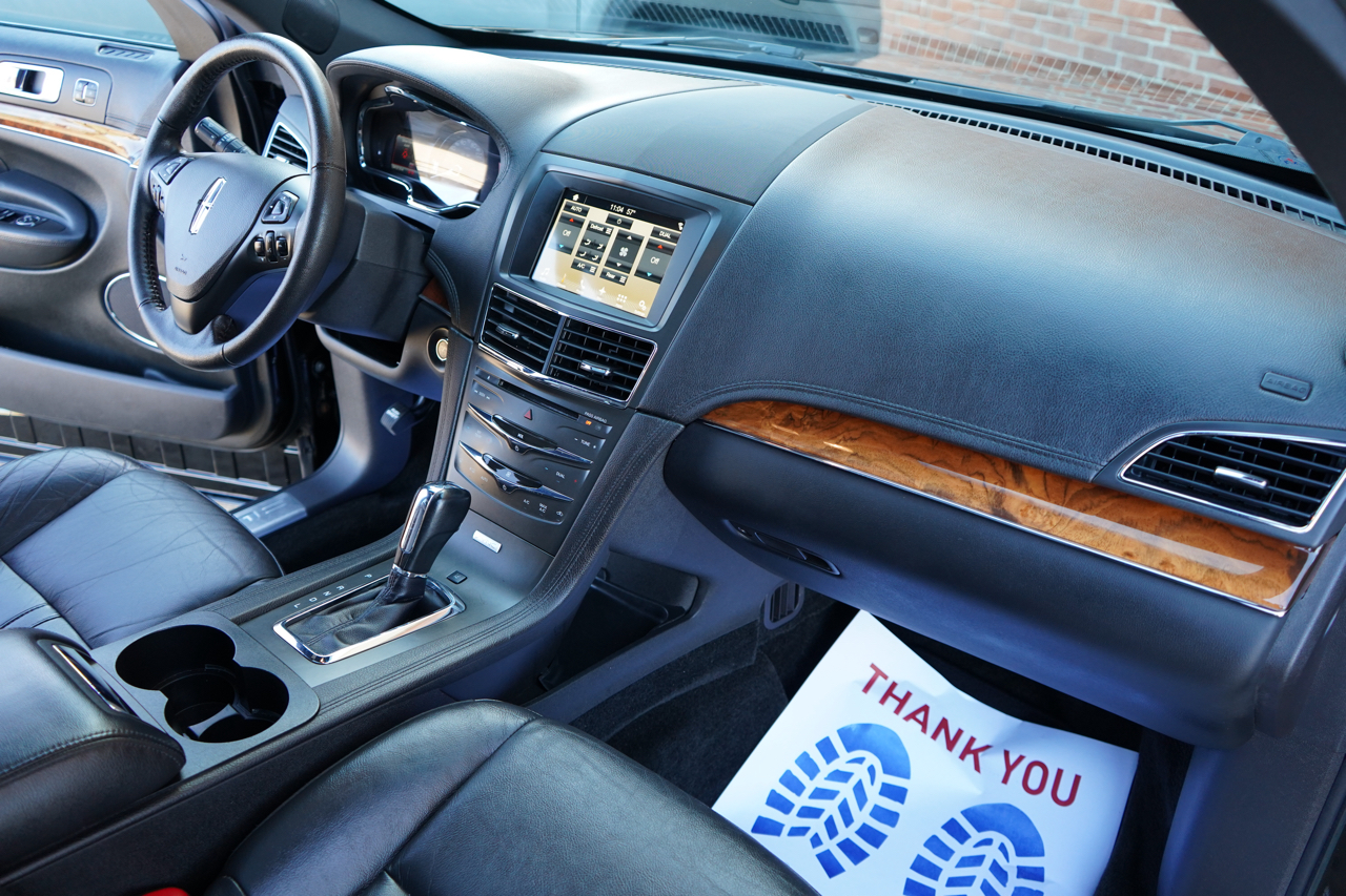 Lincoln MKT 3.7L AWD w/Livery Pkg 2017