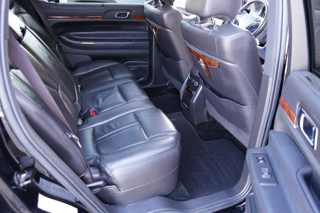 Lincoln MKT 3.7L AWD w/Livery Pkg 2017