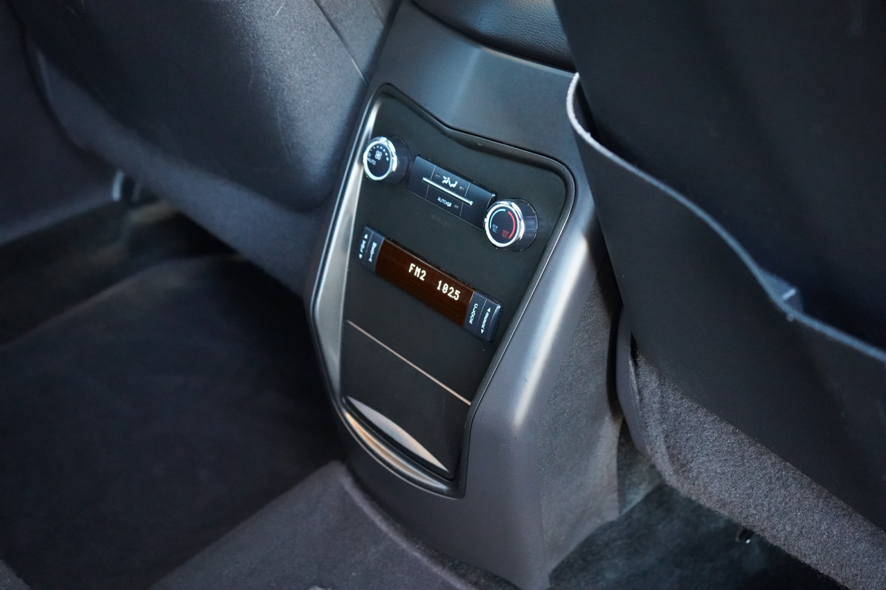 Lincoln MKT 3.7L AWD w/Livery Pkg 2017