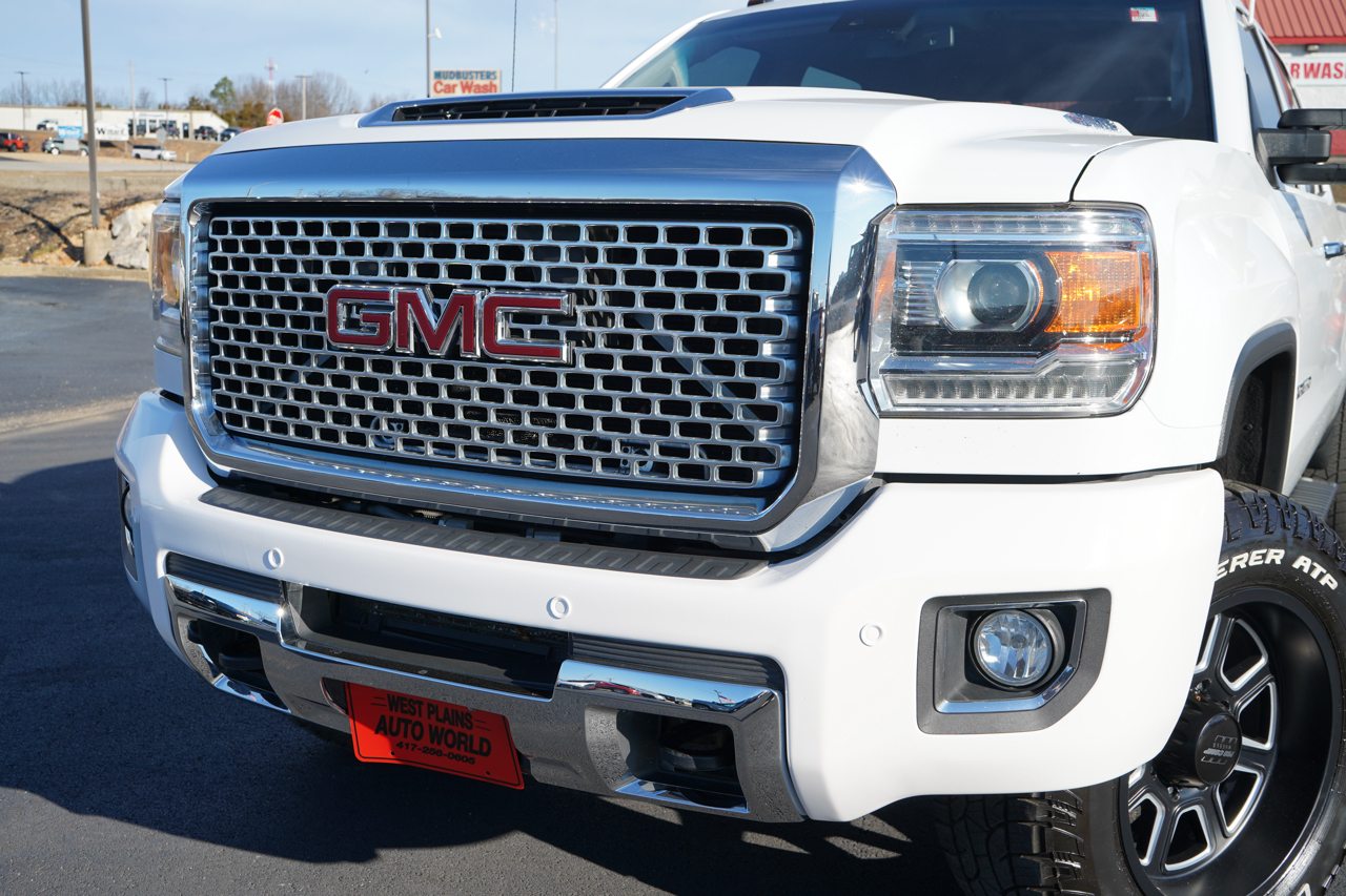 GMC Sierra 2500HD 4WD Crew Cab 153.7" Denali 2017
