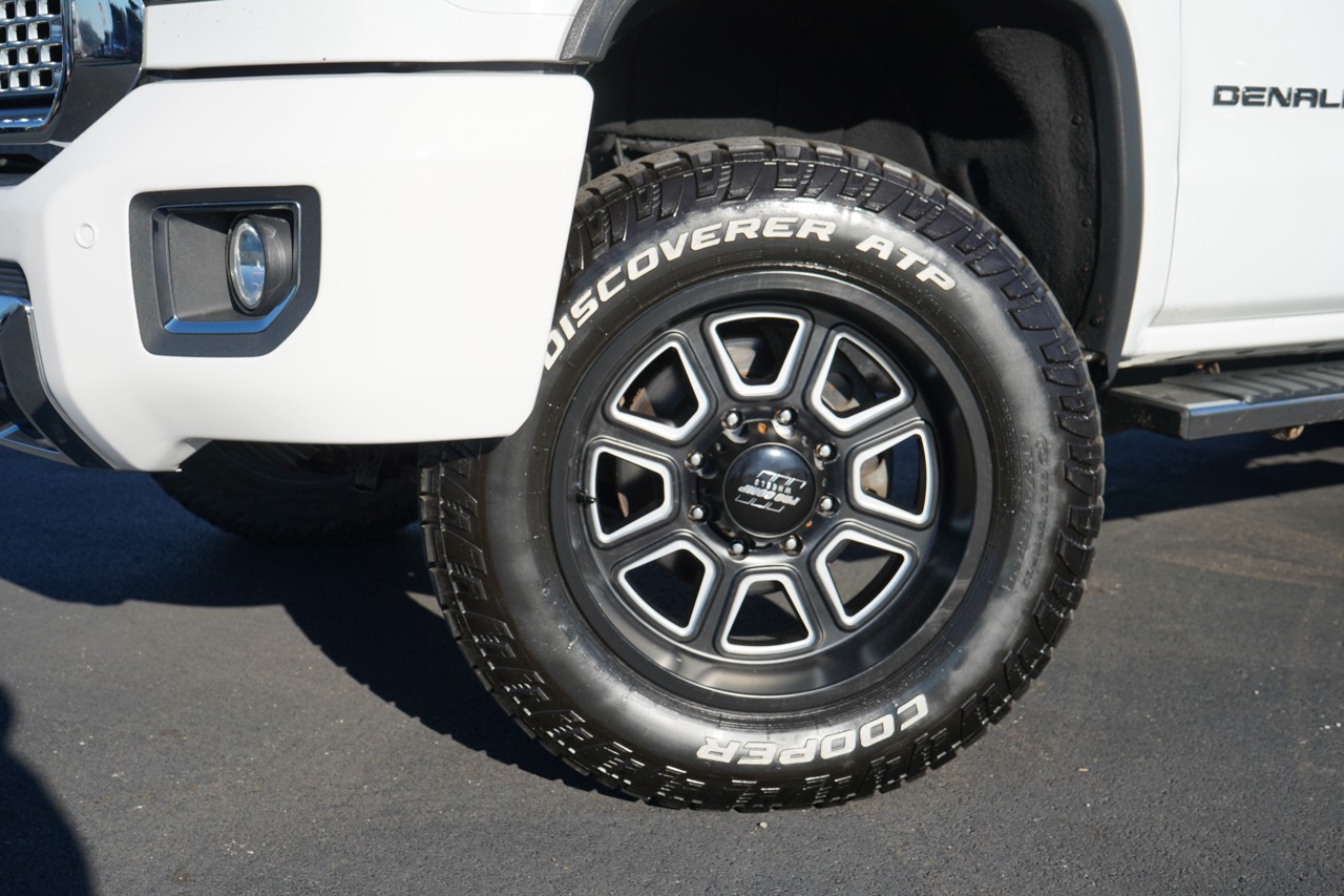 GMC Sierra 2500HD 4WD Crew Cab 153.7" Denali 2017