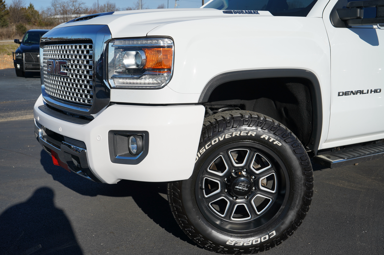 GMC Sierra 2500HD 4WD Crew Cab 153.7" Denali 2017