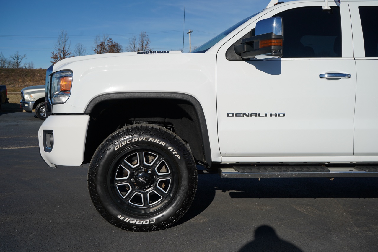 GMC Sierra 2500HD 4WD Crew Cab 153.7" Denali 2017