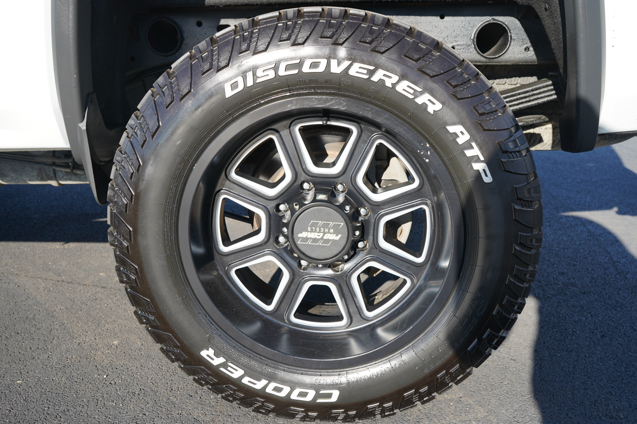 GMC Sierra 2500HD 4WD Crew Cab 153.7" Denali 2017