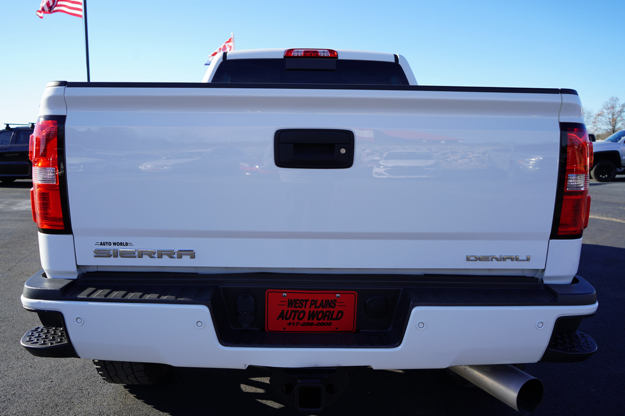 GMC Sierra 2500HD 4WD Crew Cab 153.7" Denali 2017