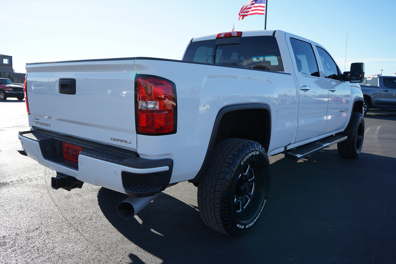 GMC Sierra 2500HD 4WD Crew Cab 153.7" Denali 2017