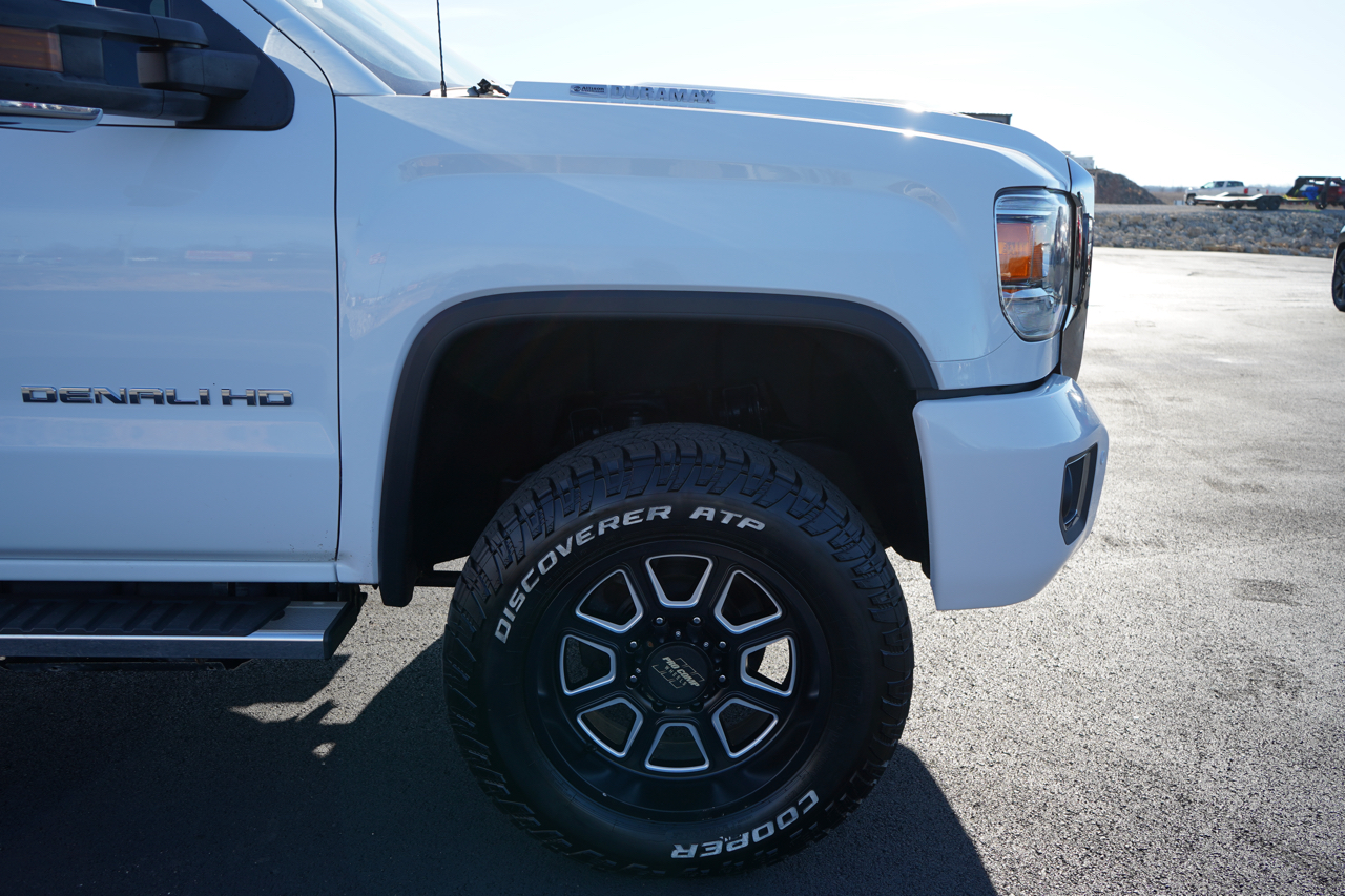 GMC Sierra 2500HD 4WD Crew Cab 153.7" Denali 2017