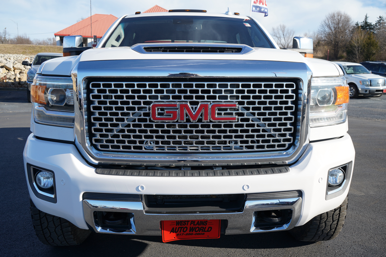 GMC Sierra 2500HD 4WD Crew Cab 153.7" Denali 2017