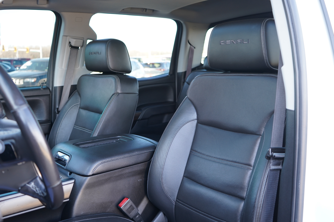GMC Sierra 2500HD 4WD Crew Cab 153.7" Denali 2017
