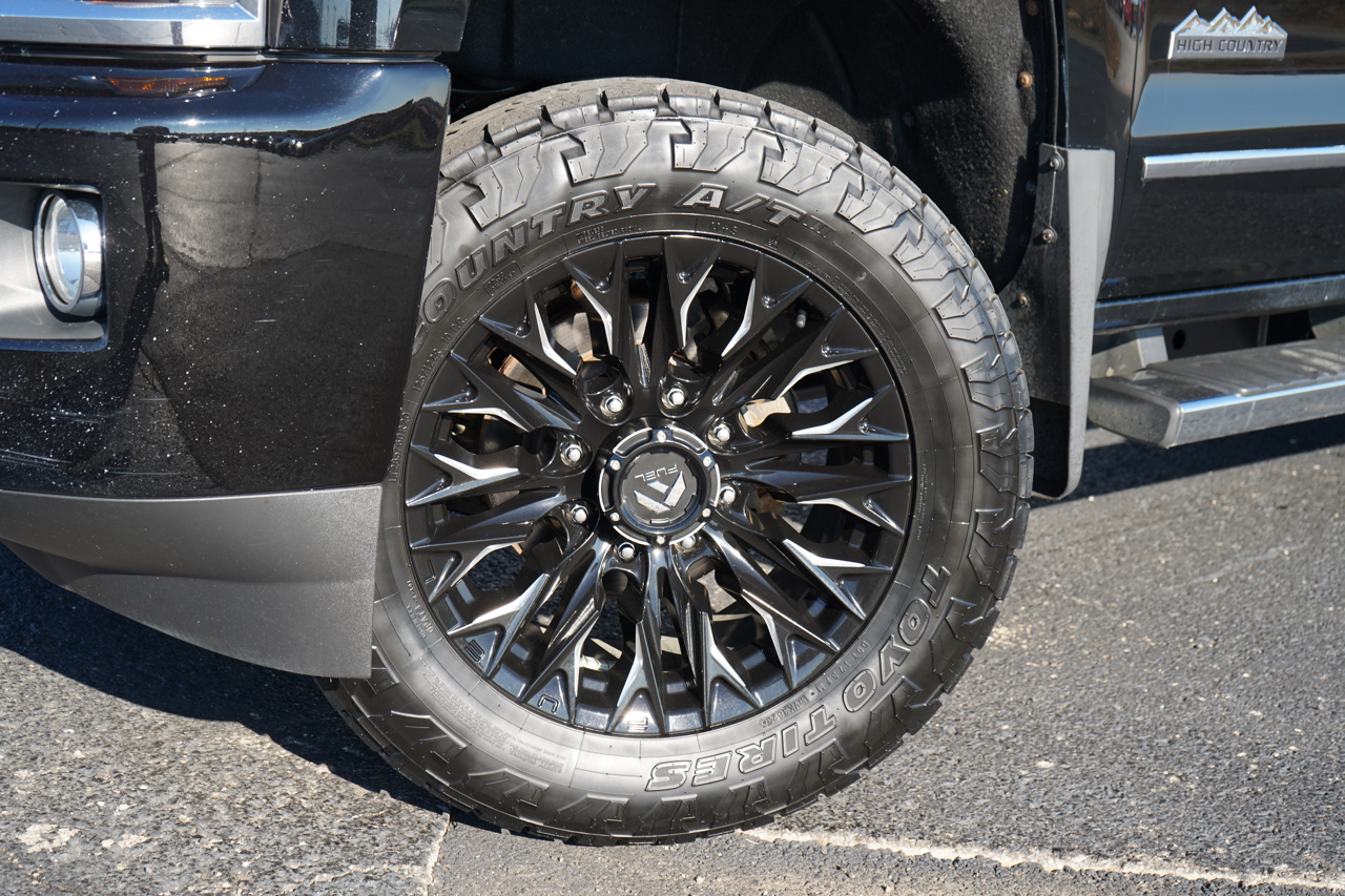 Chevrolet Silverado 3500HD 4WD Crew Cab 153.7" High Country 2018