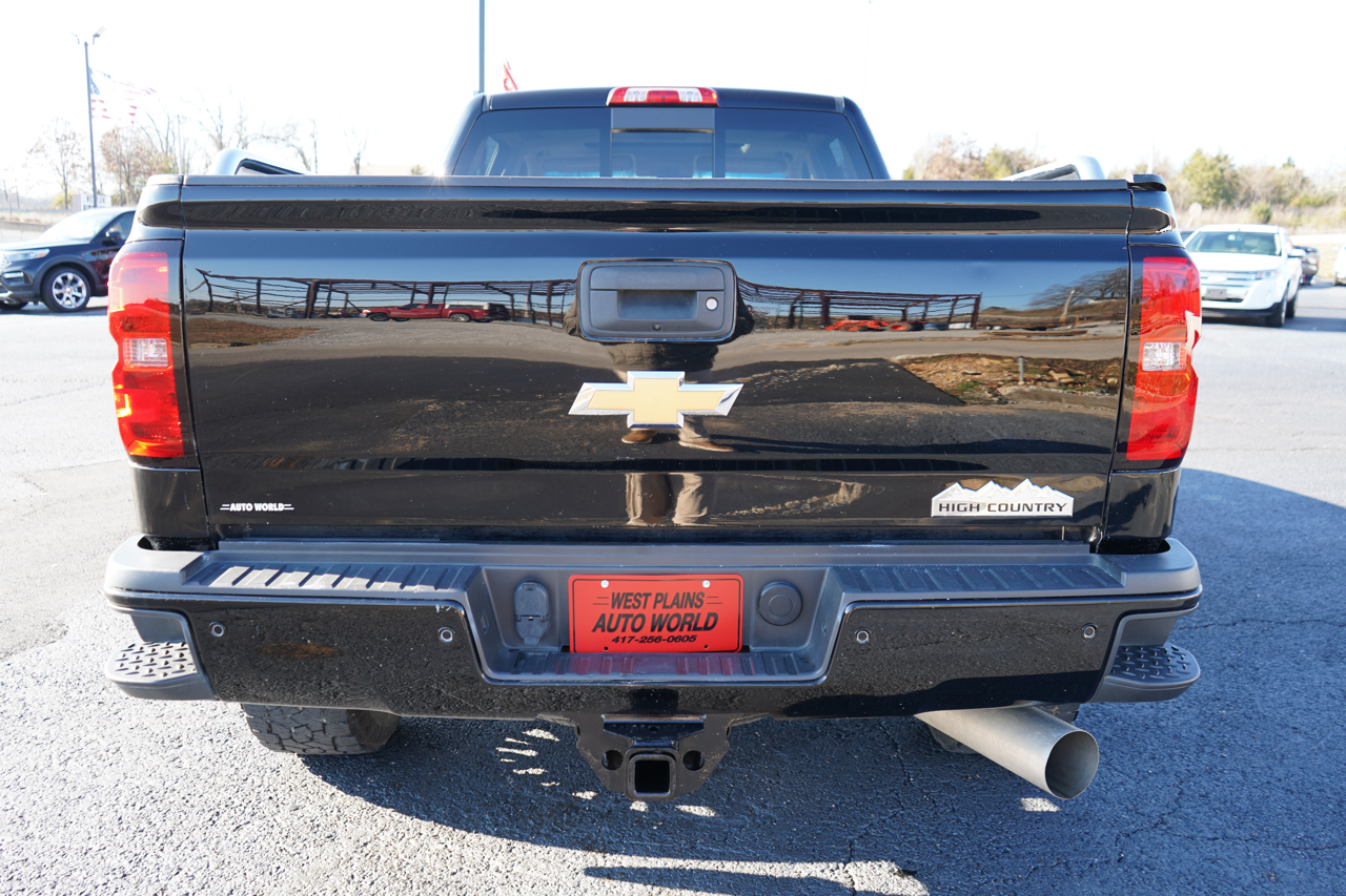 Chevrolet Silverado 3500HD 4WD Crew Cab 153.7" High Country 2018