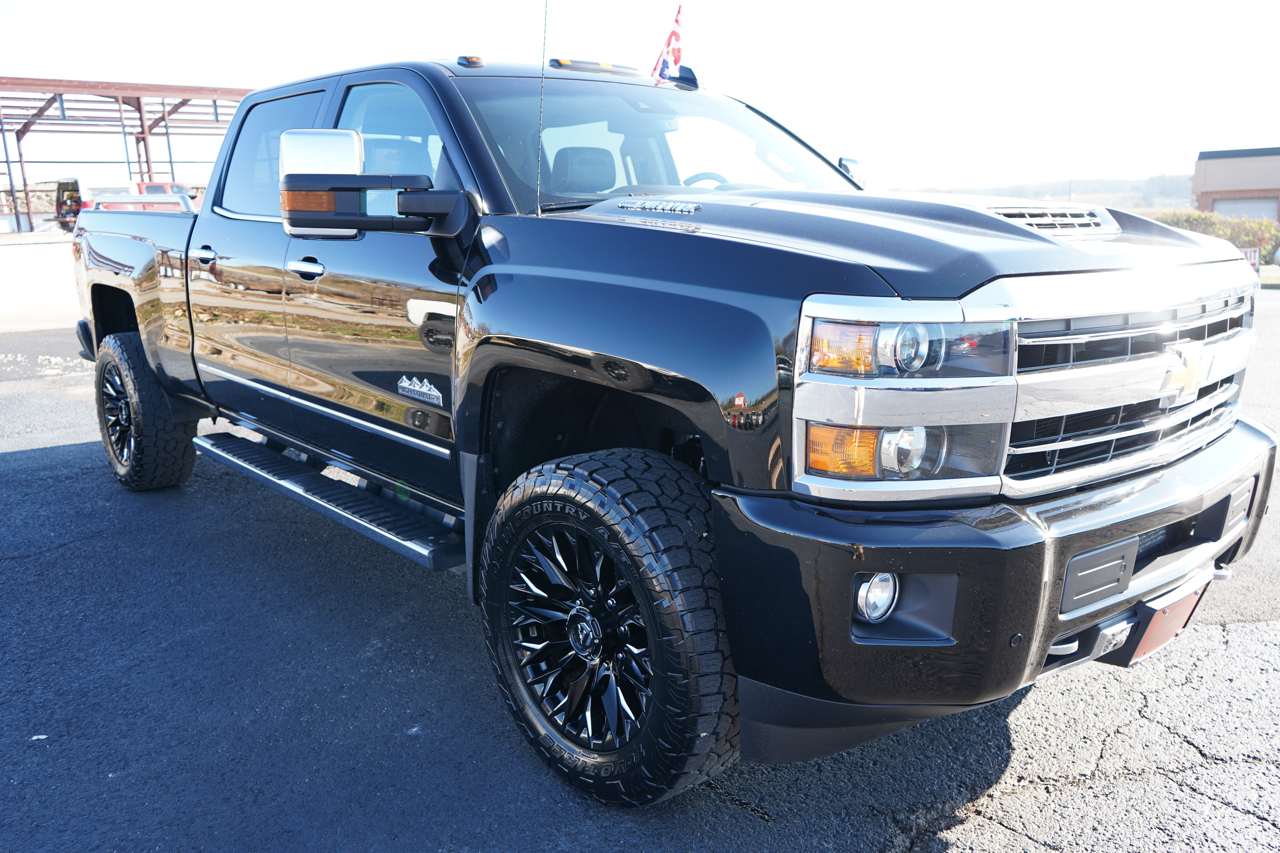 Chevrolet Silverado 3500HD 4WD Crew Cab 153.7" High Country 2018