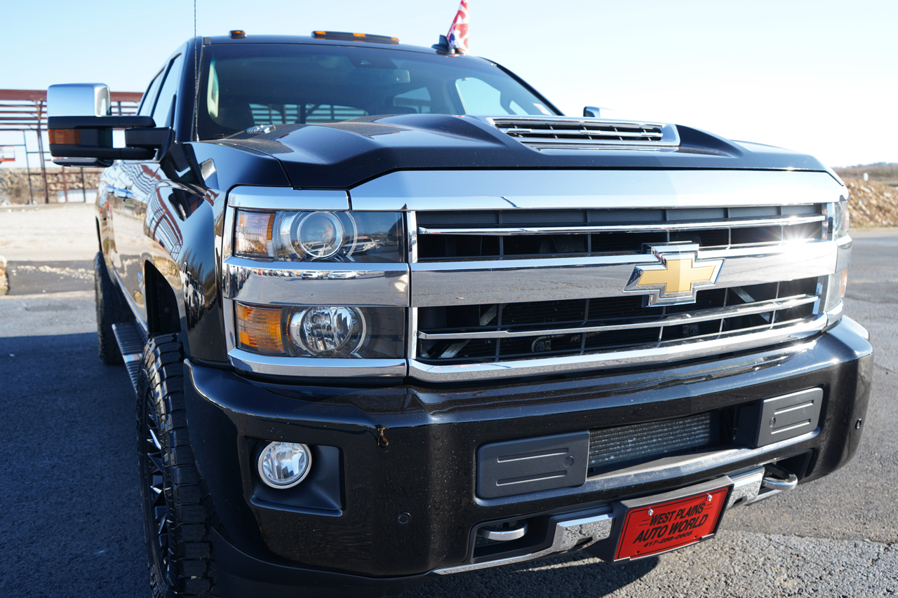 Chevrolet Silverado 3500HD 4WD Crew Cab 153.7" High Country 2018