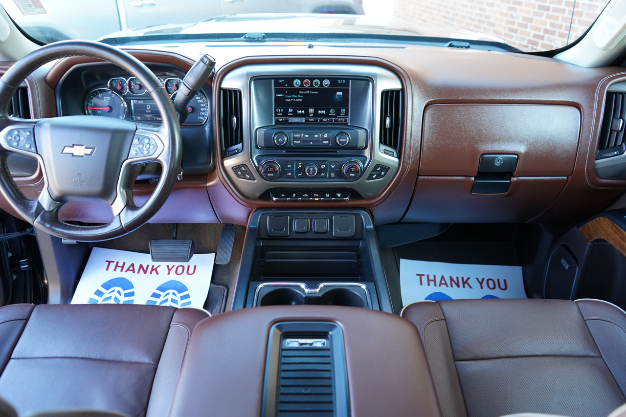 Chevrolet Silverado 3500HD 4WD Crew Cab 153.7" High Country 2018