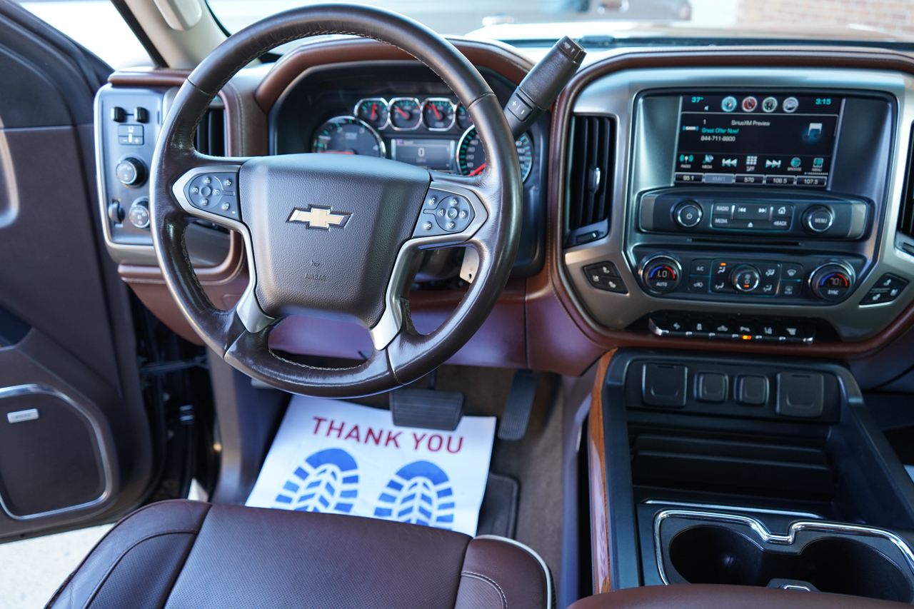 Chevrolet Silverado 3500HD 4WD Crew Cab 153.7" High Country 2018