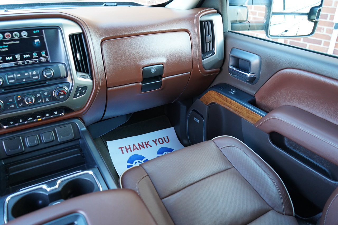 Chevrolet Silverado 3500HD 4WD Crew Cab 153.7" High Country 2018