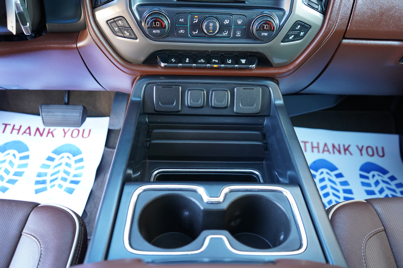 Chevrolet Silverado 3500HD 4WD Crew Cab 153.7" High Country 2018