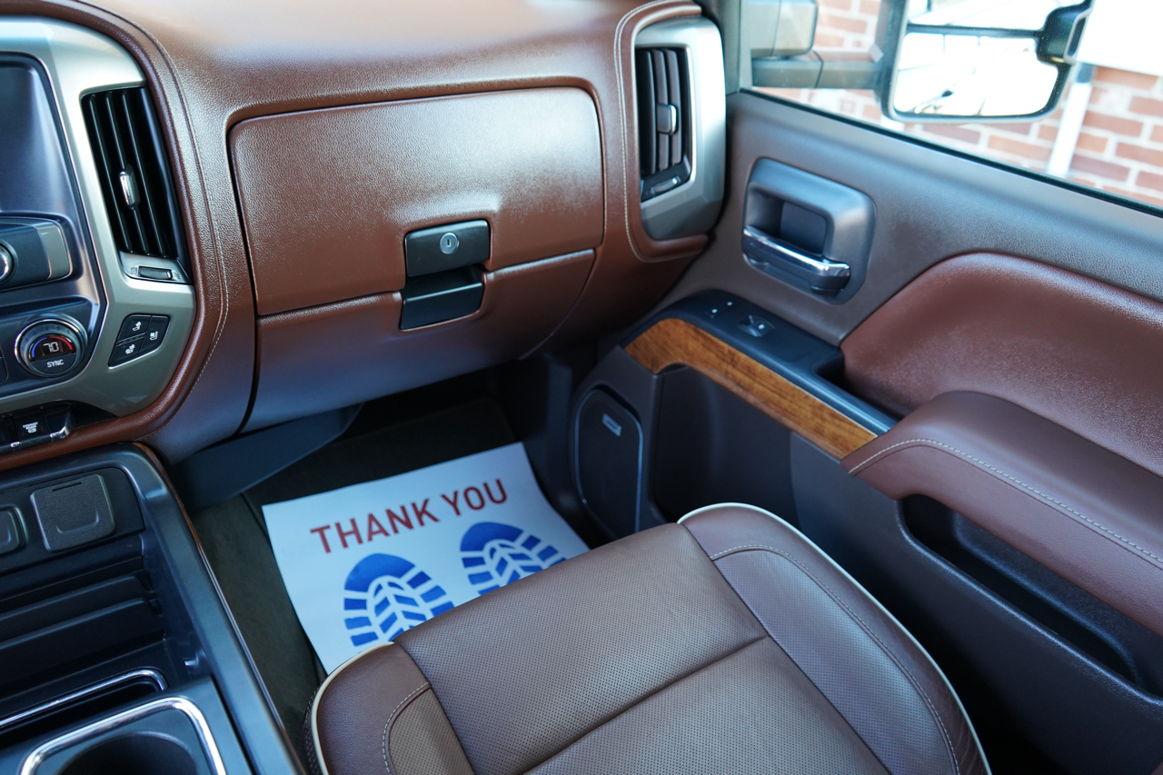 Chevrolet Silverado 3500HD 4WD Crew Cab 153.7" High Country 2018