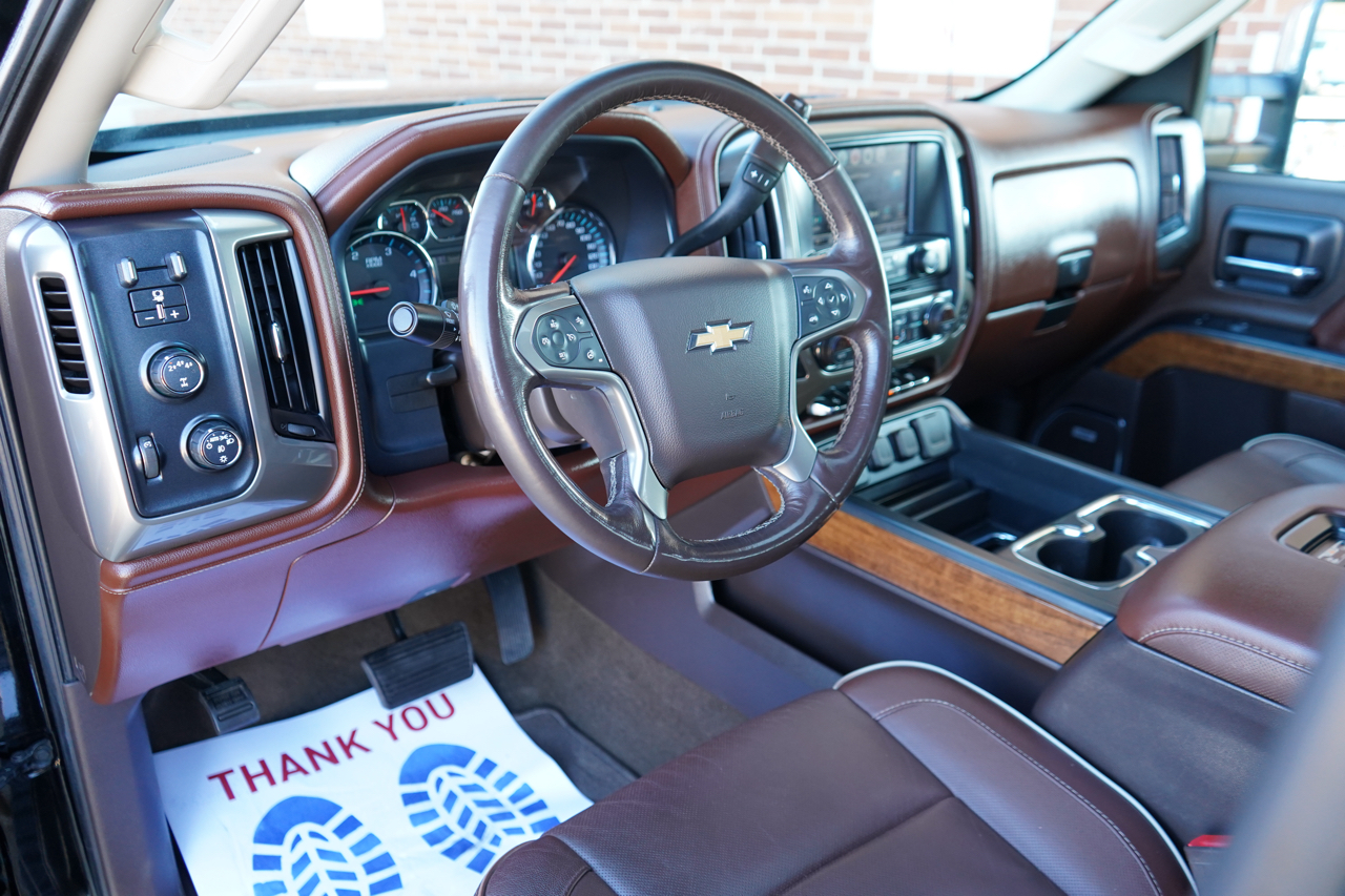 Chevrolet Silverado 3500HD 4WD Crew Cab 153.7" High Country 2018