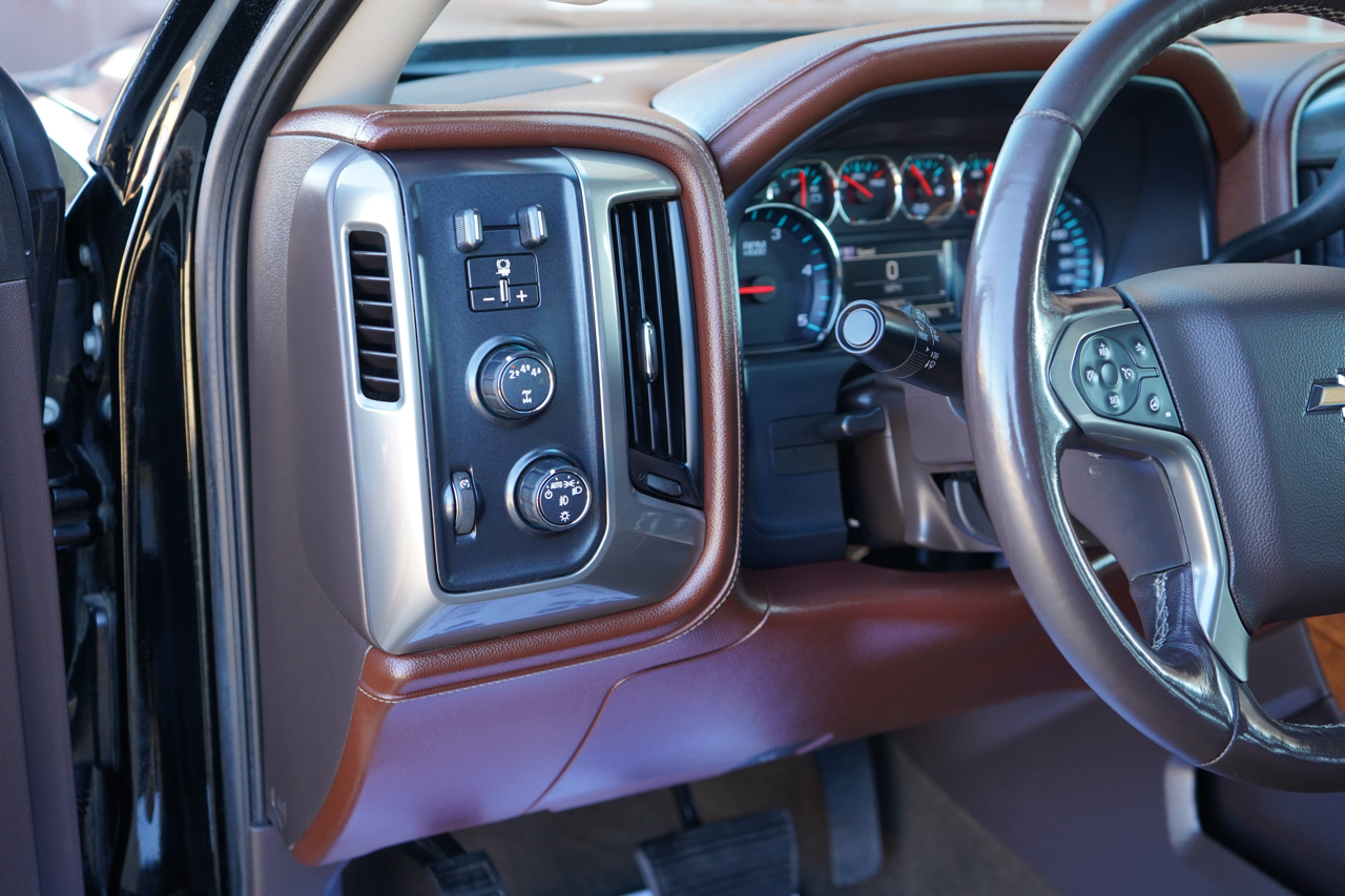 Chevrolet Silverado 3500HD 4WD Crew Cab 153.7" High Country 2018