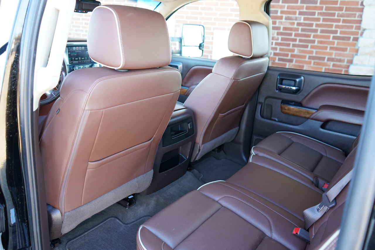 Chevrolet Silverado 3500HD 4WD Crew Cab 153.7" High Country 2018