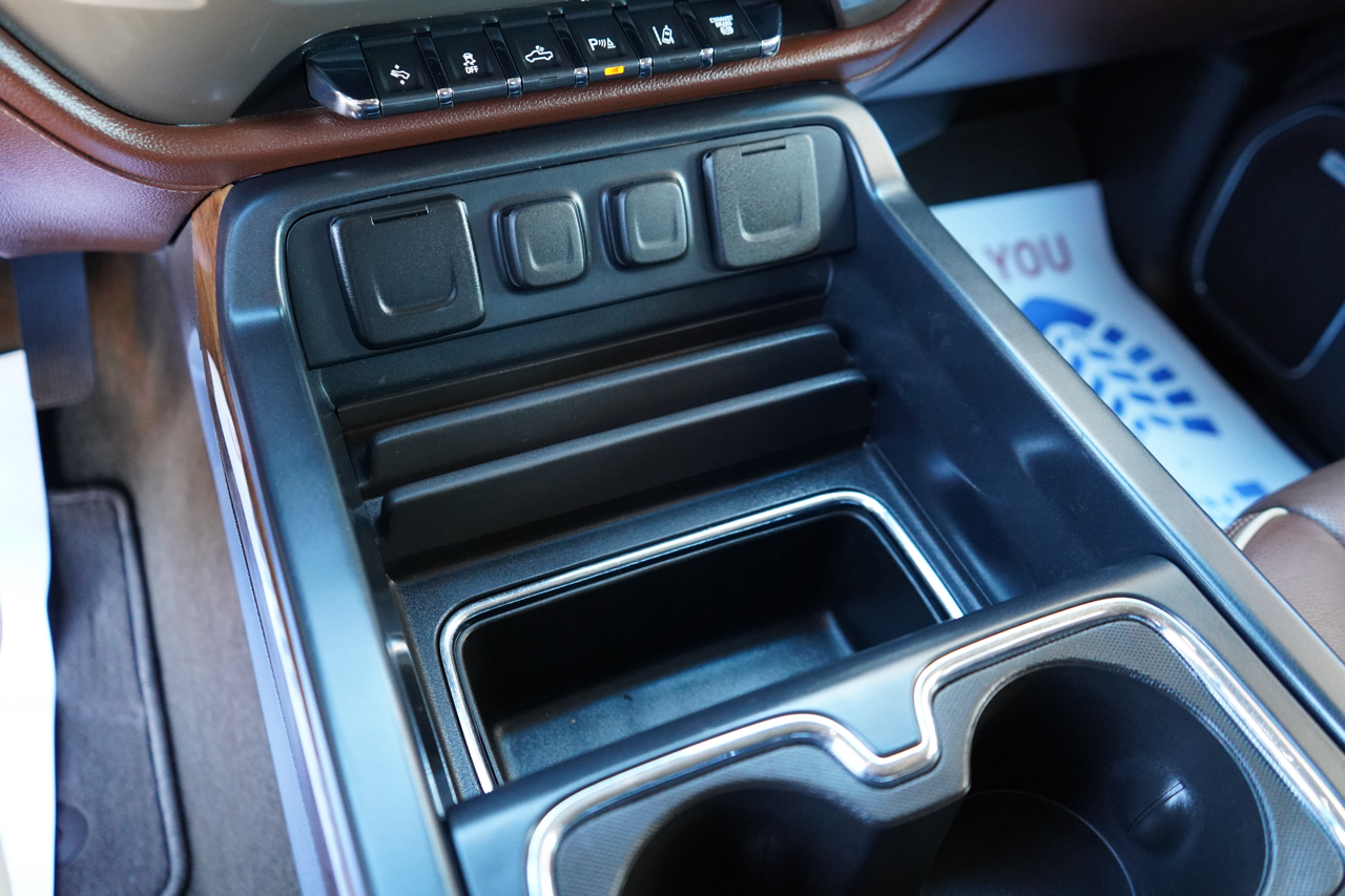 Chevrolet Silverado 3500HD 4WD Crew Cab 153.7" High Country 2018