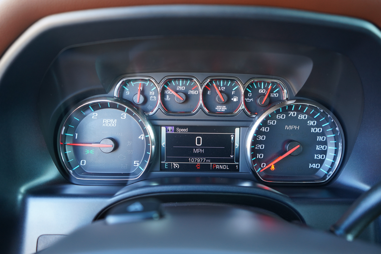 Chevrolet Silverado 3500HD 4WD Crew Cab 153.7" High Country 2018