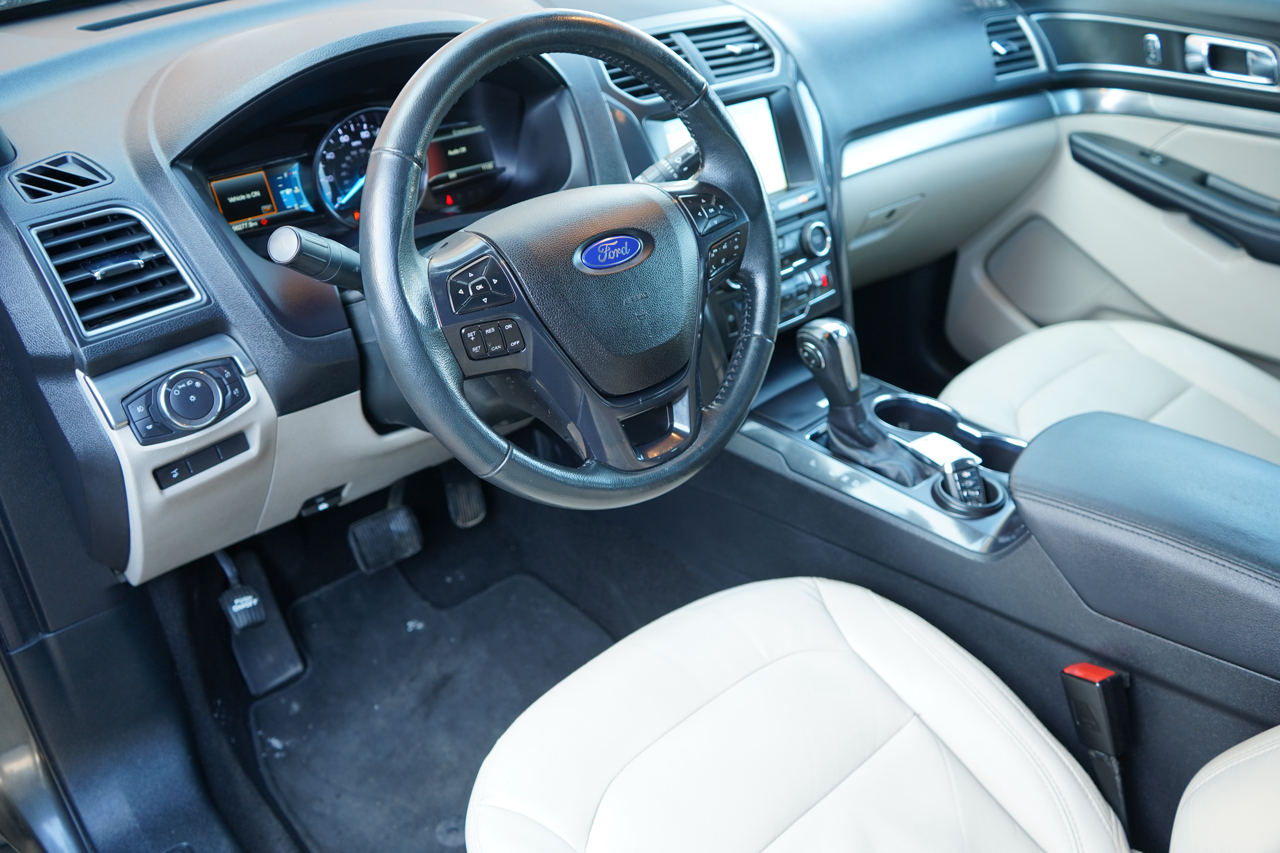 Ford Explorer XLT FWD 2018