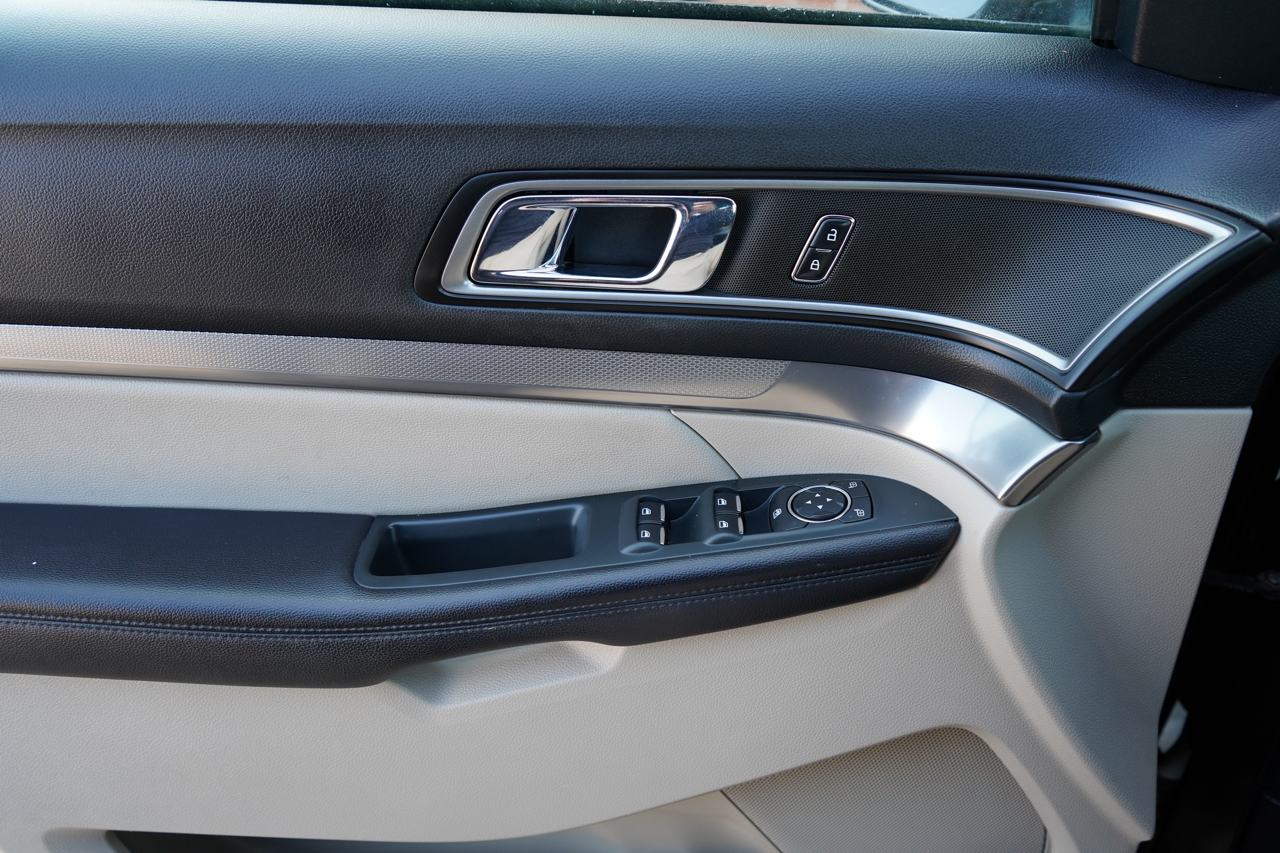 Ford Explorer XLT FWD 2018