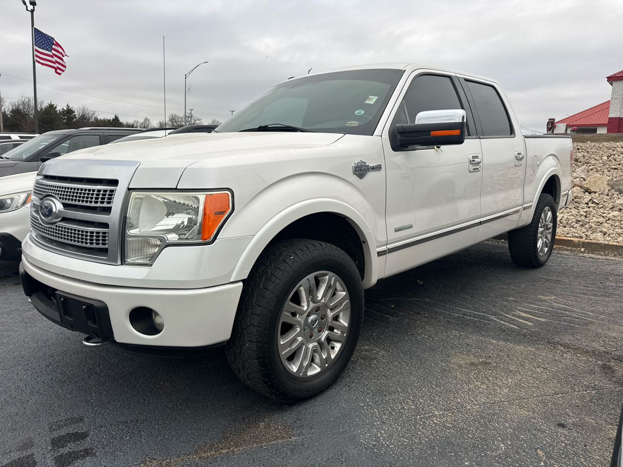 2011 Ford F-150 4WD SuperCrew 145" XLT