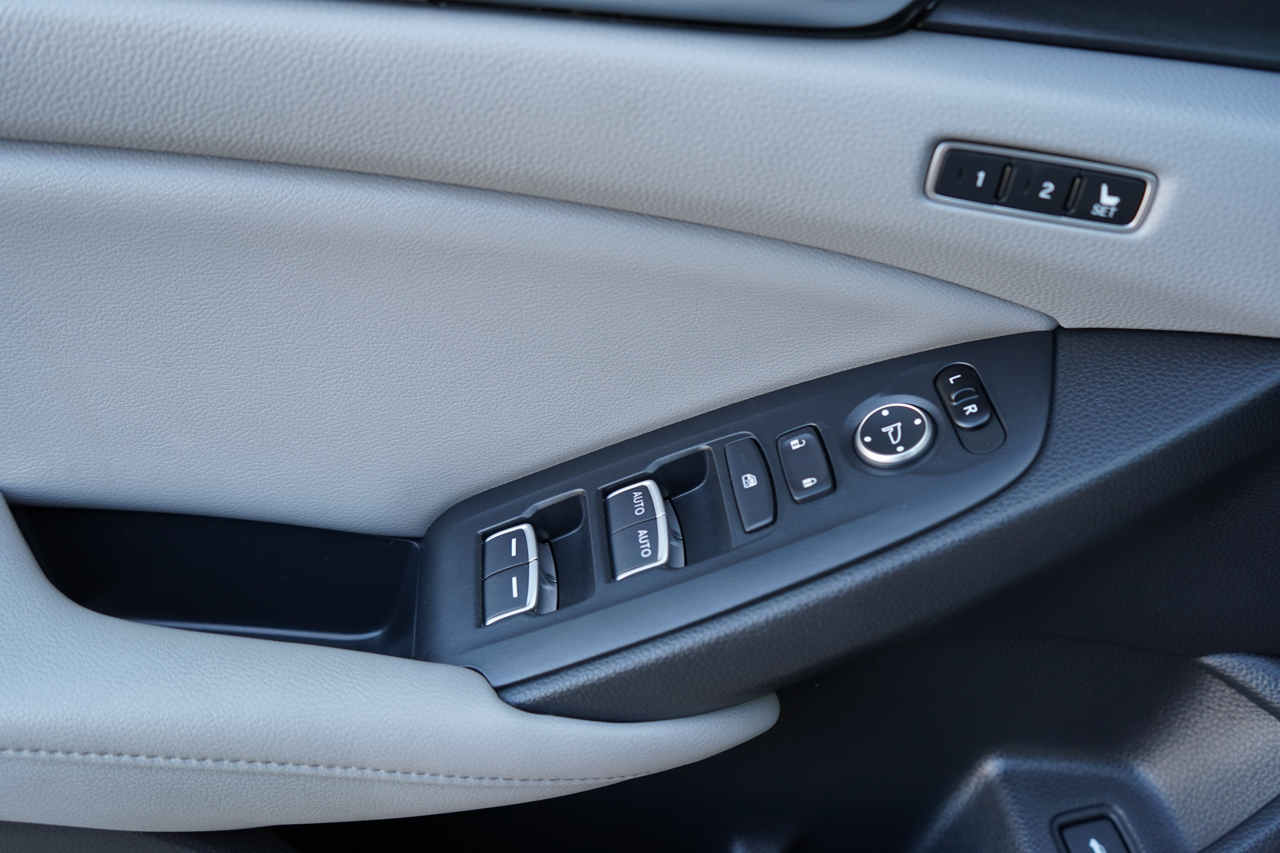 Honda Accord Sedan EX-L Navi 1.5T CVT 2018