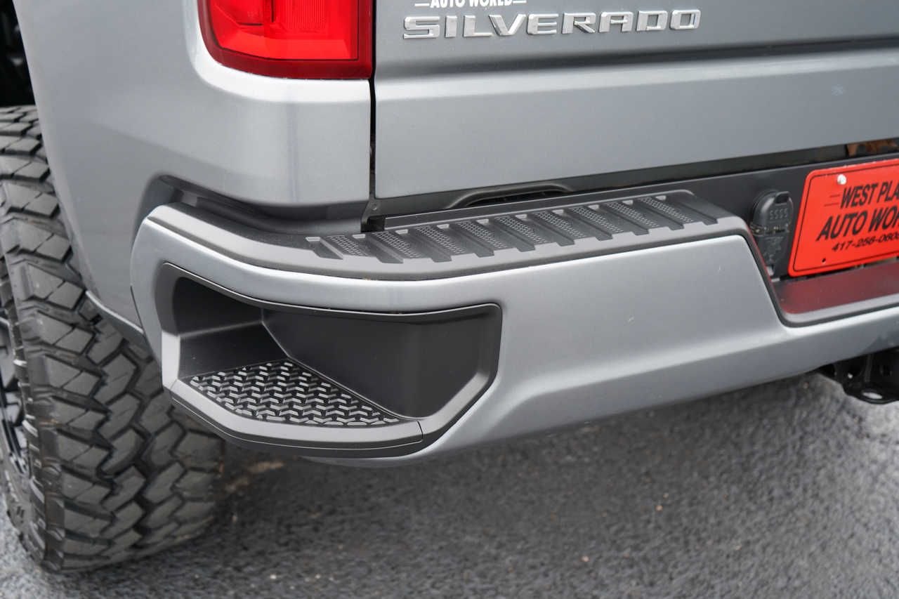 Chevrolet Silverado 1500 4WD Crew Cab 147" RST 2021