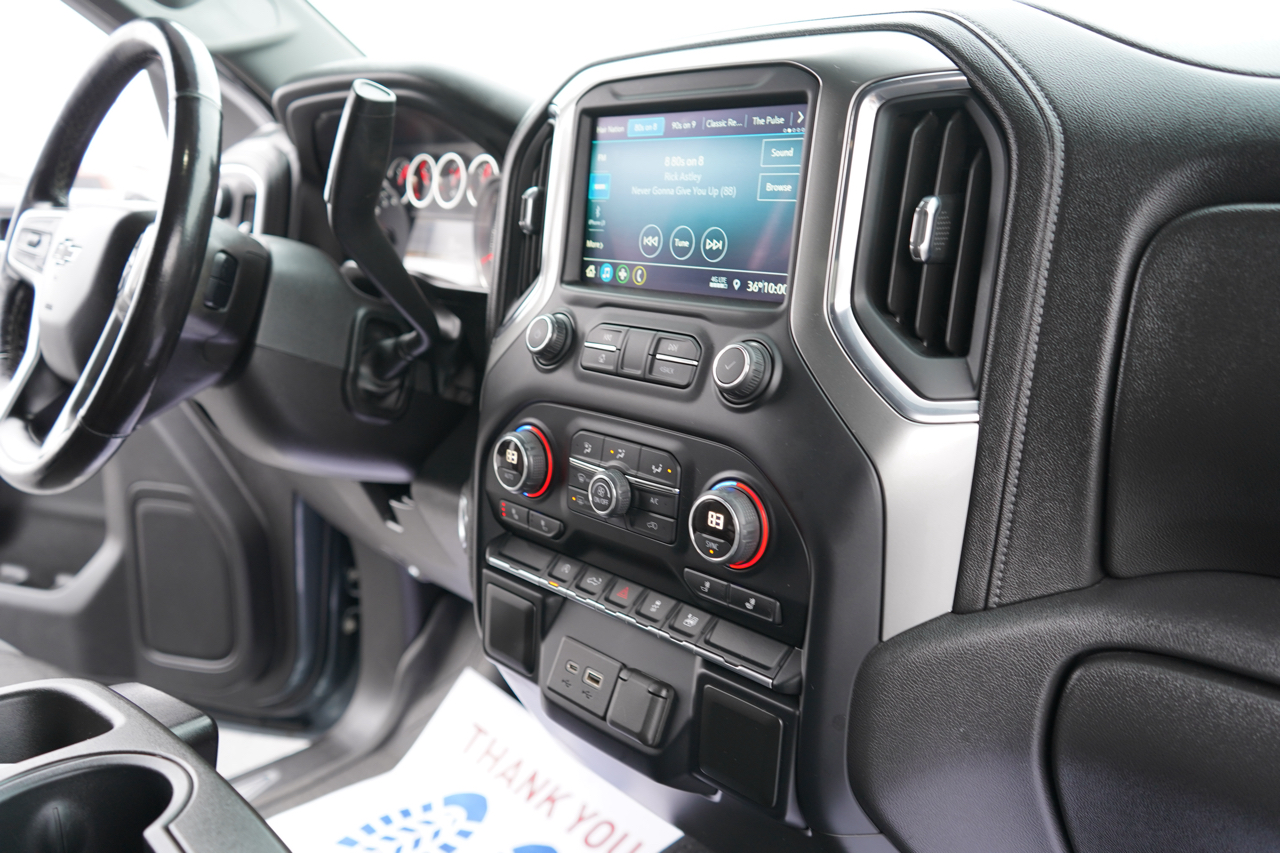 Chevrolet Silverado 1500 4WD Crew Cab 147" RST 2021