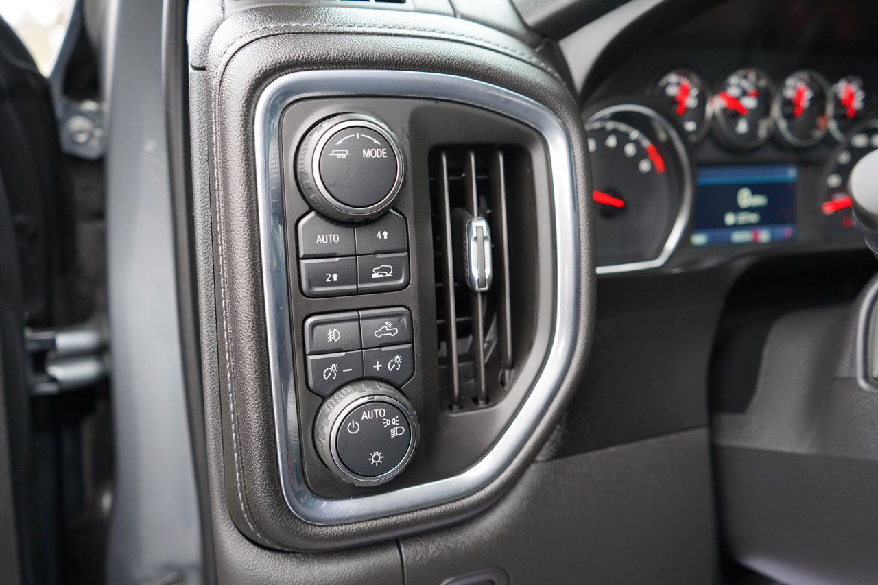 Chevrolet Silverado 1500 4WD Crew Cab 147" RST 2021