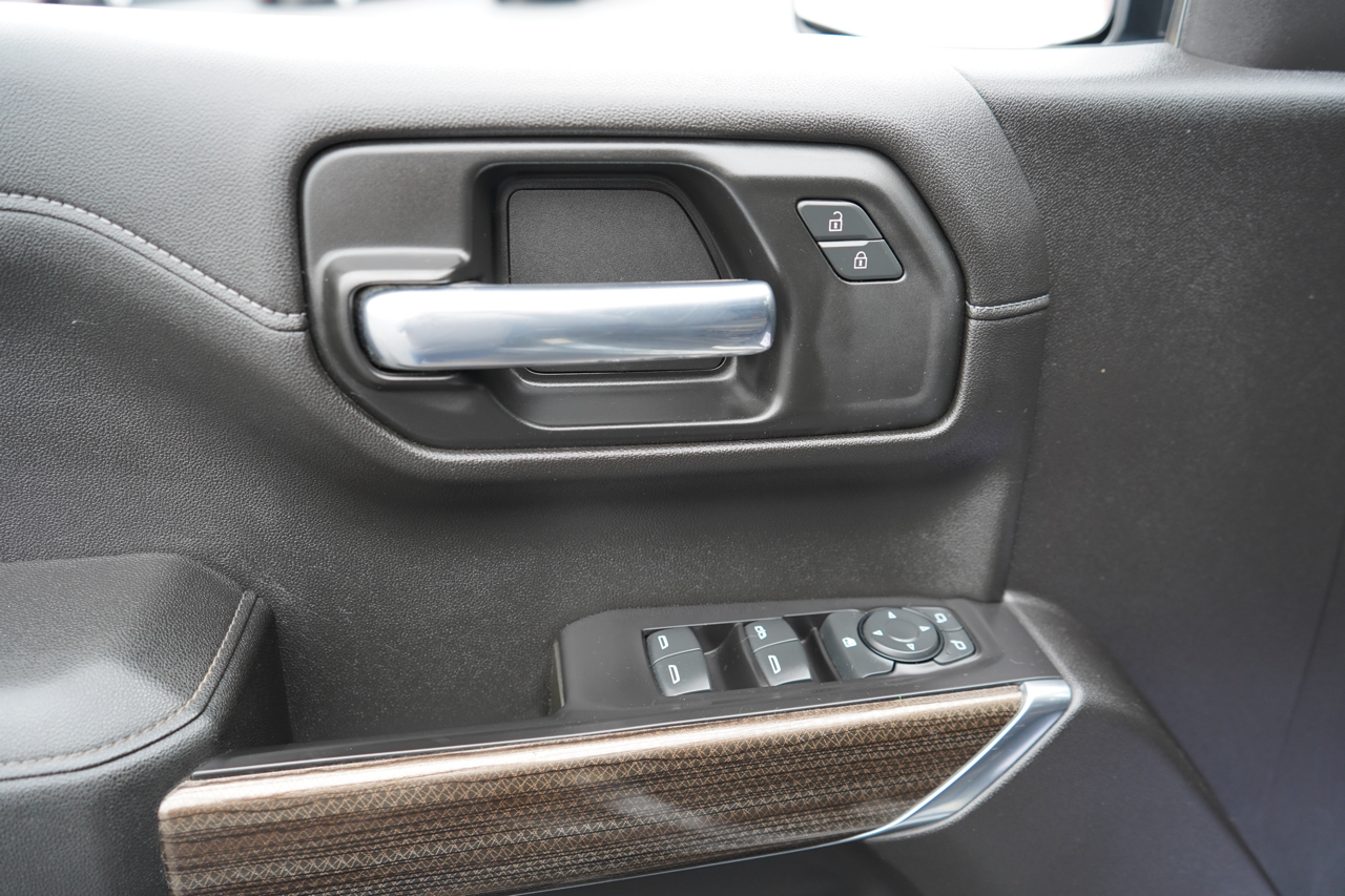 Chevrolet Silverado 1500 4WD Crew Cab 147" RST 2021