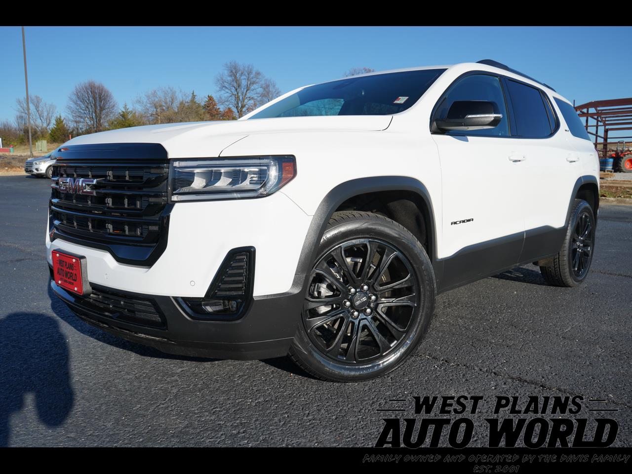 2023 GMC Acadia SLT's photo