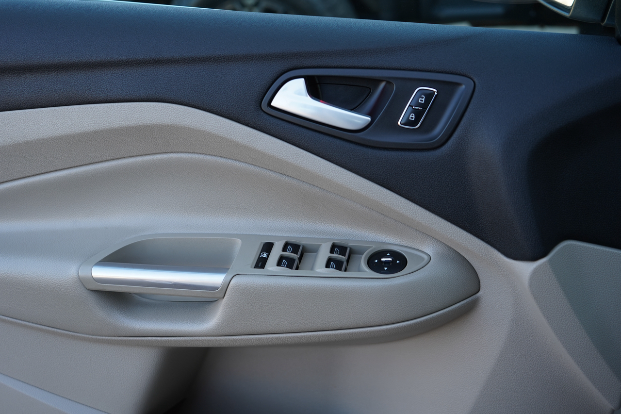 Ford C-Max Energi 5dr HB SEL 2015