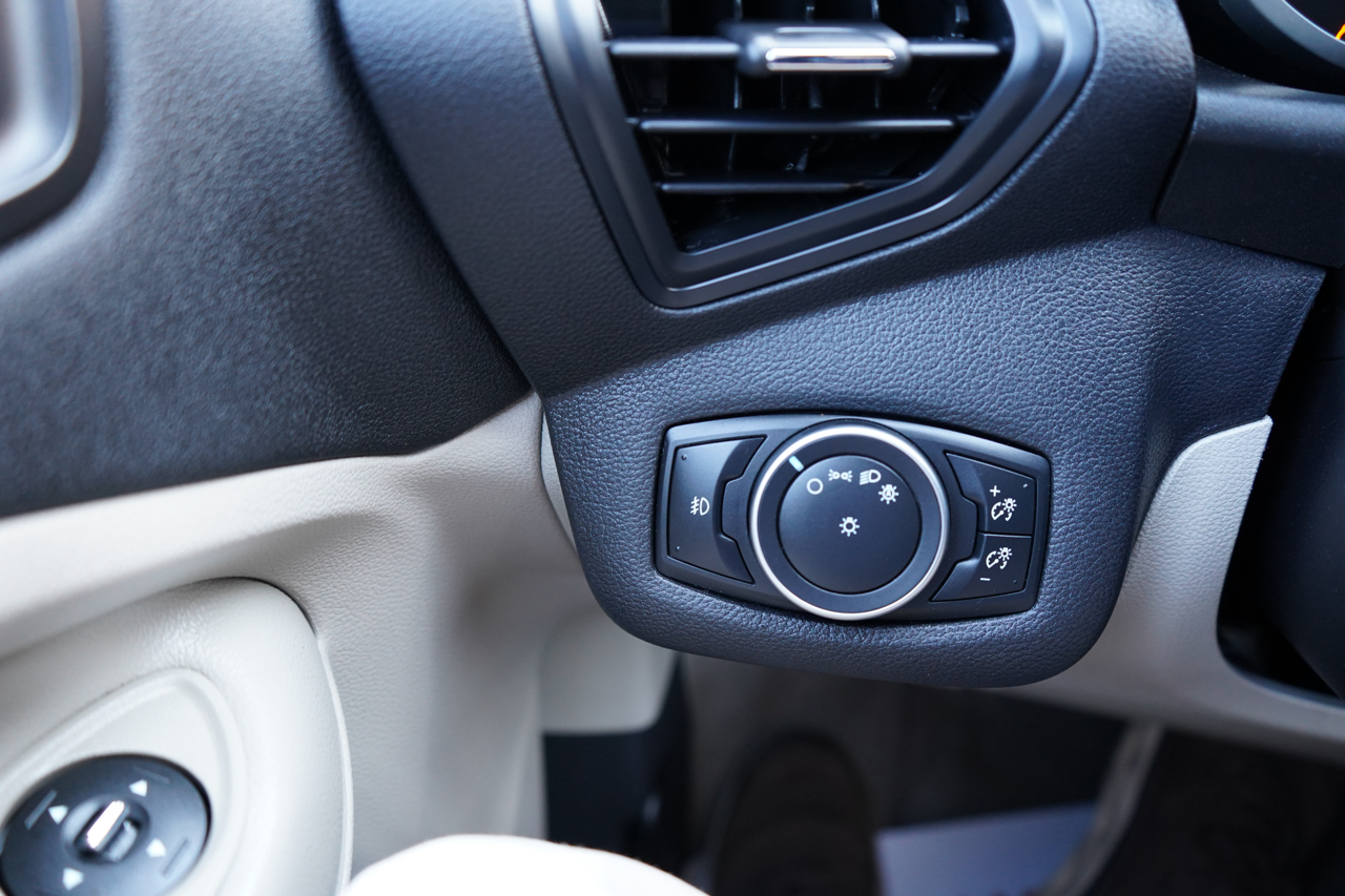 Ford C-Max Energi 5dr HB SEL 2015