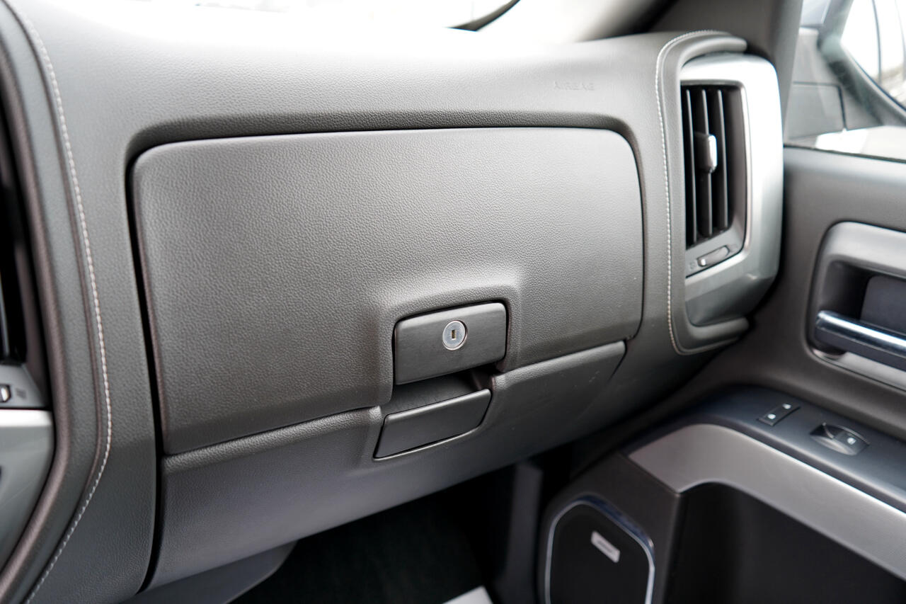 Chevrolet Silverado 1500 LTZ Z71 Double Cab 4WD 2018