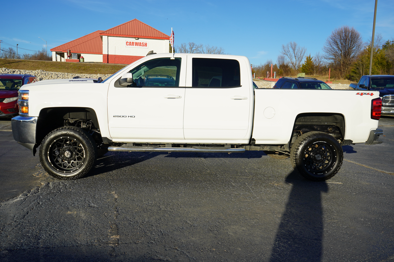 Chevrolet Silverado 2500HD 4WD Crew Cab 153.7" LT 2017