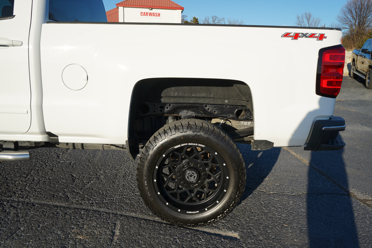 Chevrolet Silverado 2500HD 4WD Crew Cab 153.7" LT 2017