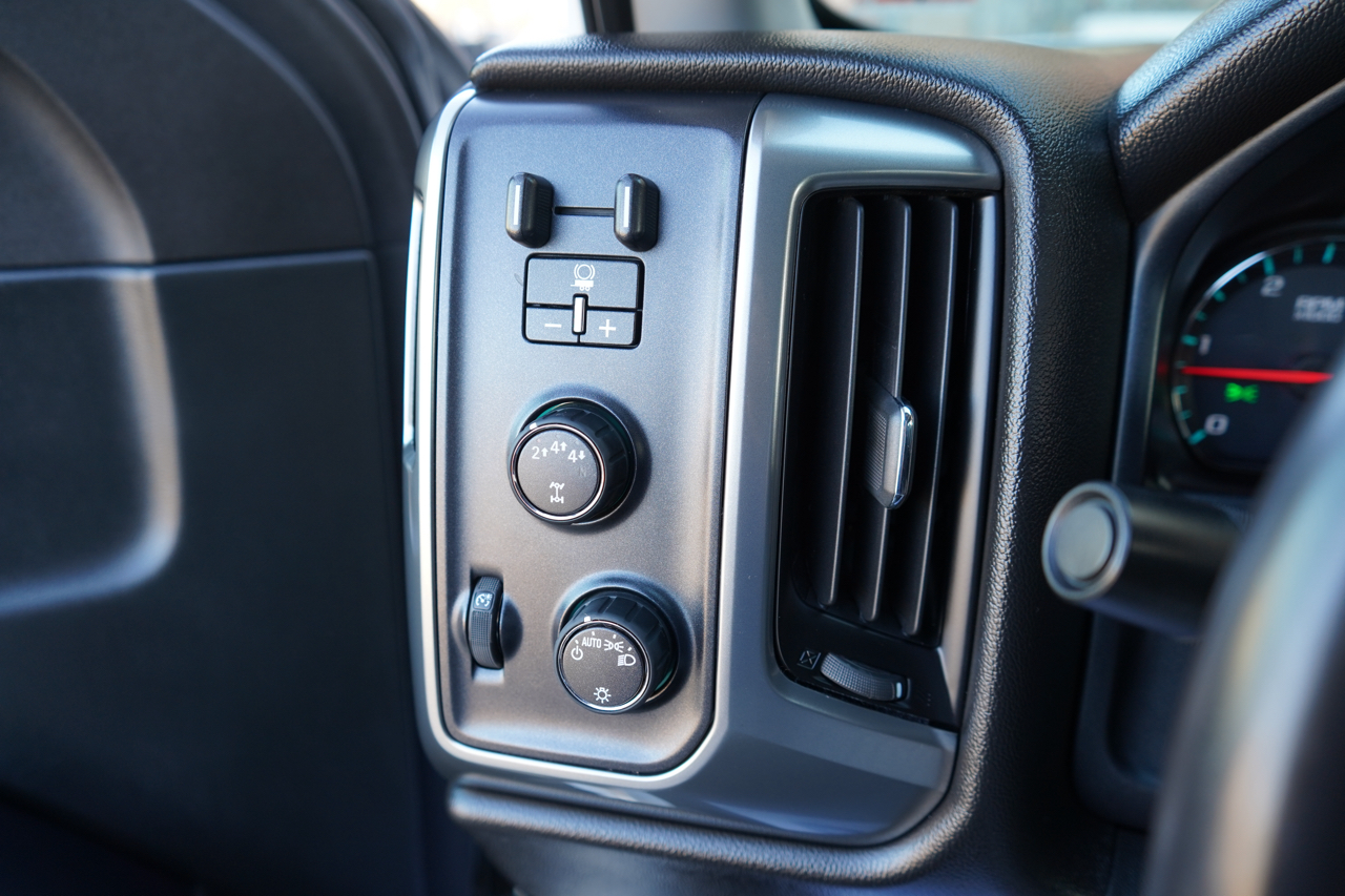 Chevrolet Silverado 2500HD 4WD Crew Cab 153.7" LT 2017