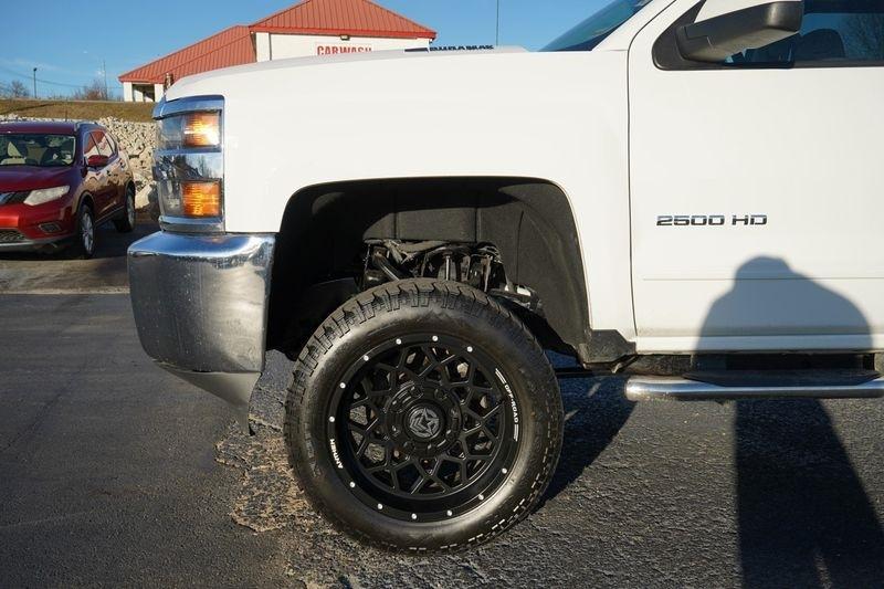 Chevrolet Silverado 2500HD 4WD Crew Cab 153.7" LT 2017