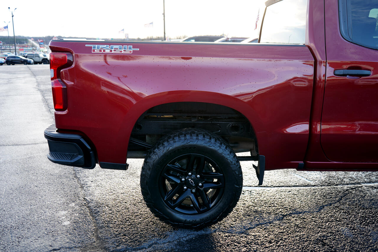 Chevrolet Silverado 1500 4WD Crew Cab 147" Custom Trail Boss 2020