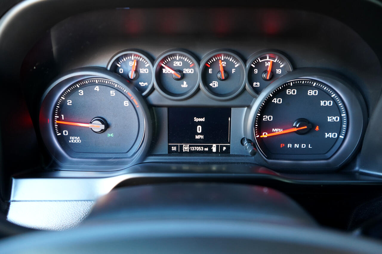 Chevrolet Silverado 1500 4WD Crew Cab 147" Custom Trail Boss 2020