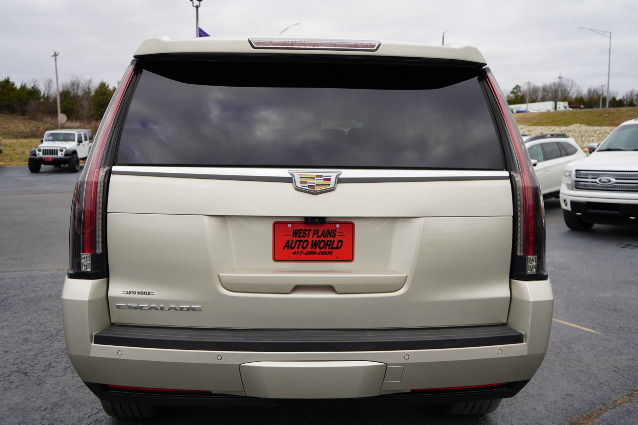 Cadillac Escalade 4WD 4dr Luxury 2017