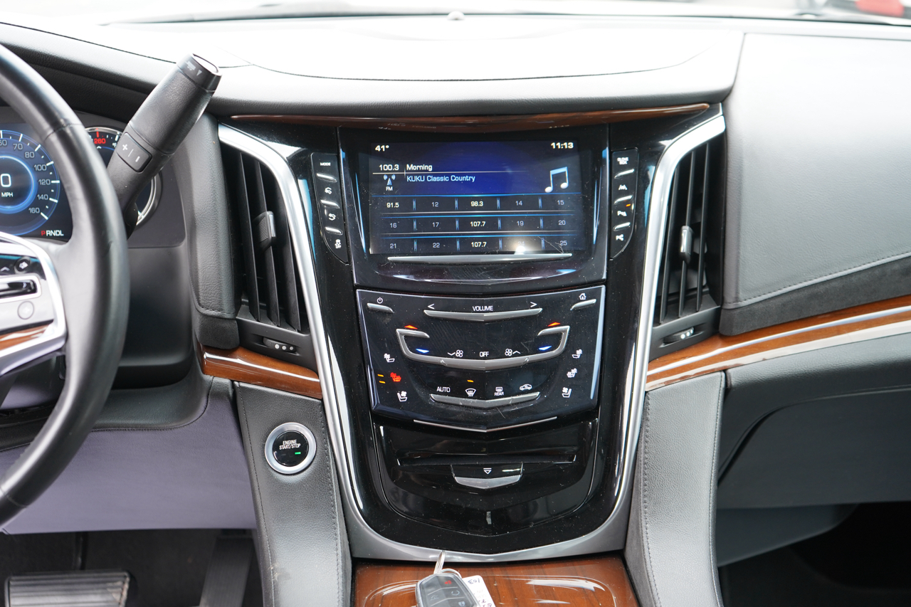 Cadillac Escalade 4WD 4dr Luxury 2017